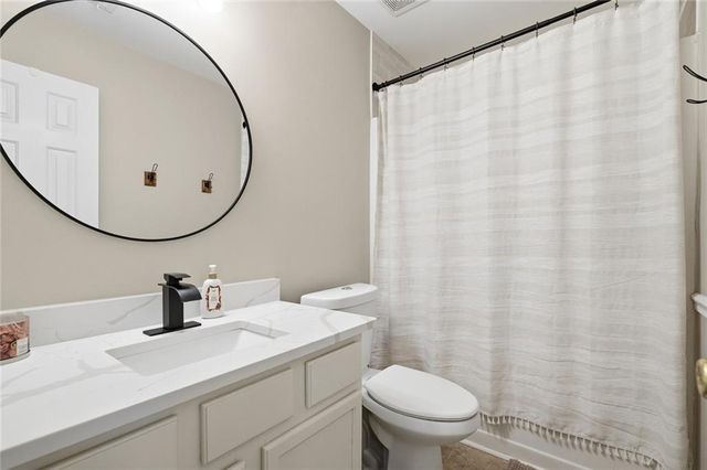 5480 Amber Cove Way, Flowery Branch, GA 30542
