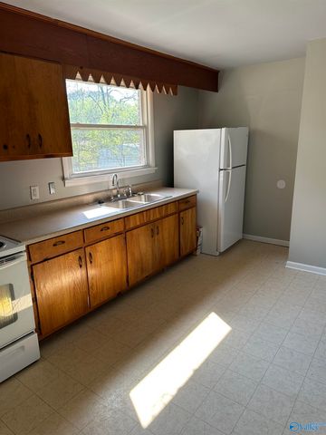 2113 NW Norris Road, Huntsville, AL 35810