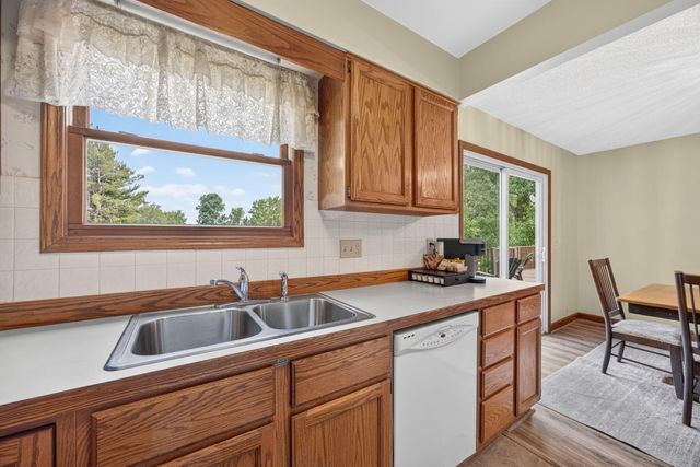 11520 N Lookout Ridge, Canadian Lakes, MI 49346