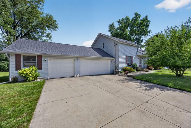 11520 N Lookout Ridge, Canadian Lakes, MI 49346