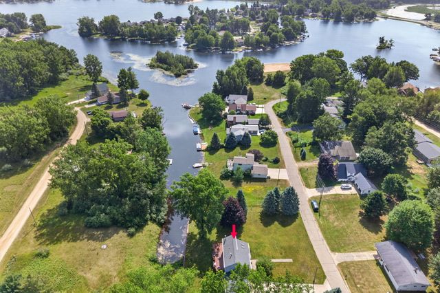11520 N Lookout Ridge, Canadian Lakes, MI 49346