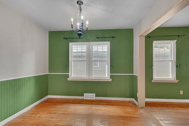 6929 S Mccook Avenue, Hammond, IN 46323