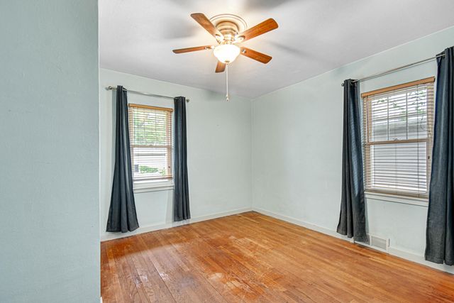 6929 S Mccook Avenue, Hammond, IN 46323