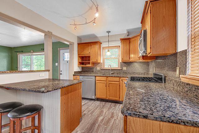 6929 S Mccook Avenue, Hammond, IN 46323