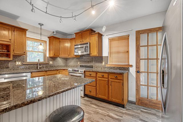 6929 S Mccook Avenue, Hammond, IN 46323