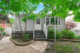 6929 S Mccook Avenue, Hammond, IN 46323