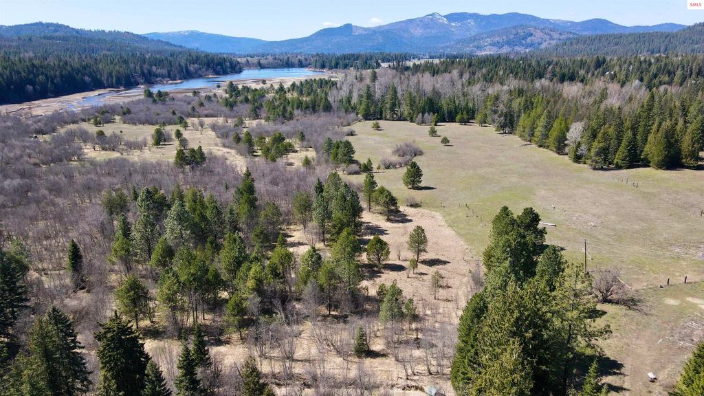 3216 Dufort Road, Sagle, ID 83860 photo 7