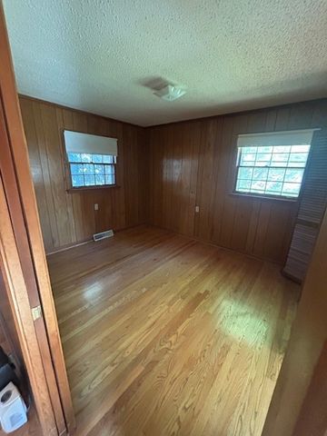 8 McKendree Cir, Hermitage, TN 37076