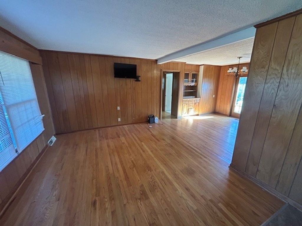 8 McKendree Cir, Hermitage, TN 37076