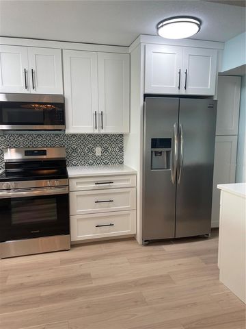 5277 ISLA KEY BOULEVARD S 321, St Petersburg, FL 33715