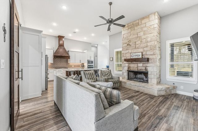 3610 Fm 2423, Grapeland, TX 75844