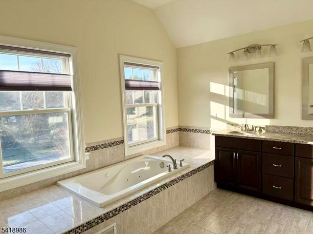 15 Dublin Rd, Montgomery Twp., NJ 08558