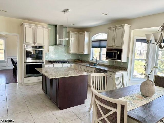 15 Dublin Rd, Montgomery Twp., NJ 08558