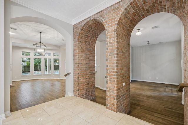 34 N Lansdowne Circle, The Woodlands, TX 77382