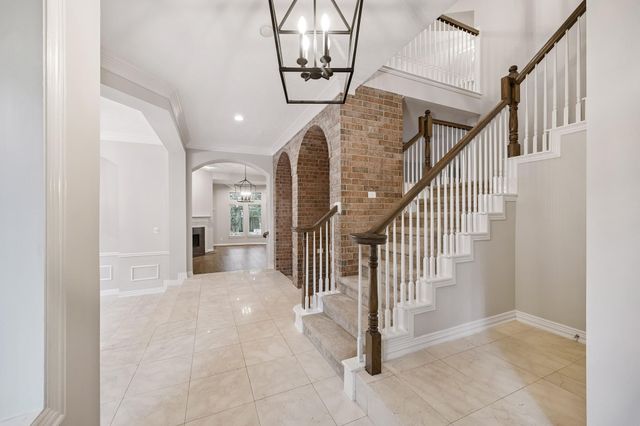 34 N Lansdowne Circle, The Woodlands, TX 77382