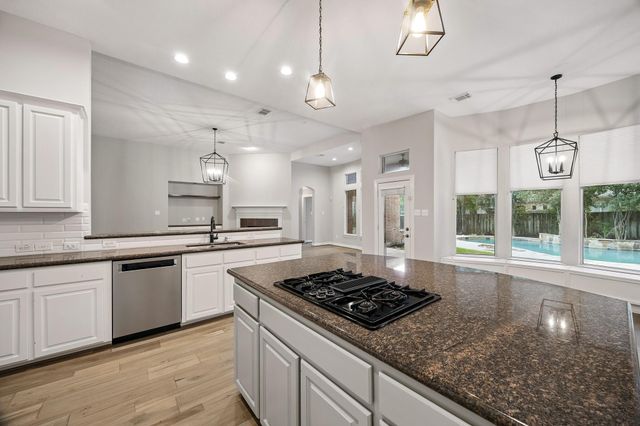34 N Lansdowne Circle, The Woodlands, TX 77382
