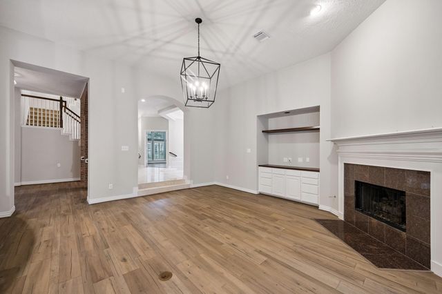 34 N Lansdowne Circle, The Woodlands, TX 77382