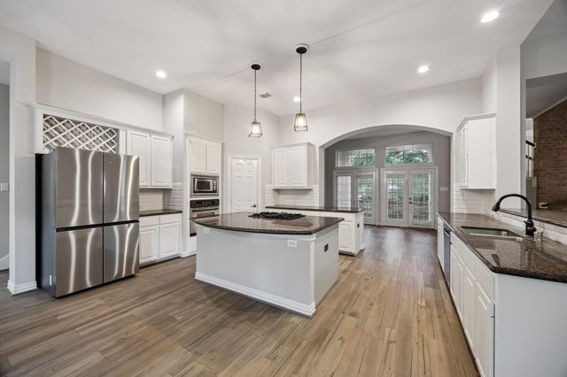 34 N Lansdowne Circle, The Woodlands, TX 77382