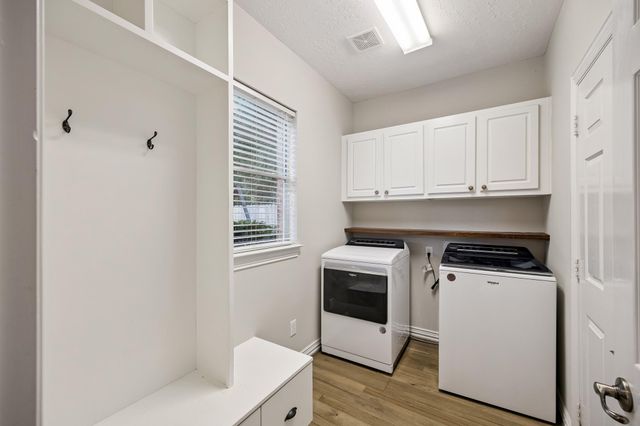 34 N Lansdowne Circle, The Woodlands, TX 77382