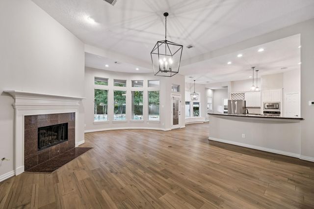 34 N Lansdowne Circle, The Woodlands, TX 77382