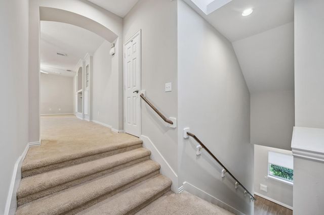 34 N Lansdowne Circle, The Woodlands, TX 77382