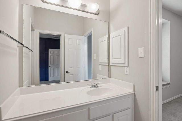 34 N Lansdowne Circle, The Woodlands, TX 77382