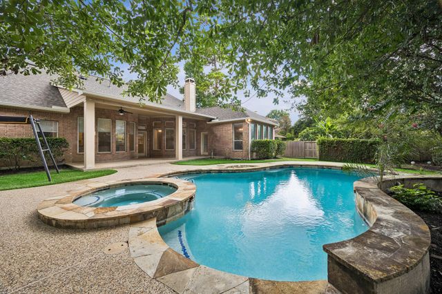 34 N Lansdowne Circle, The Woodlands, TX 77382