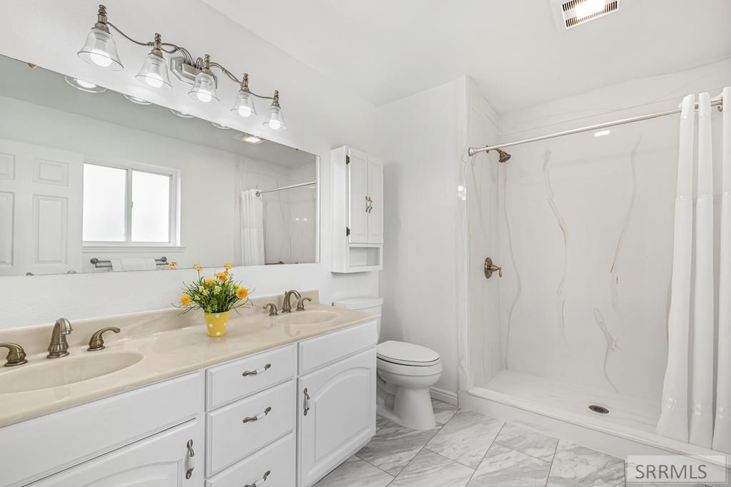 Image 13 of property listing at 1617 Calico Circle, Pocatello, ID 83201