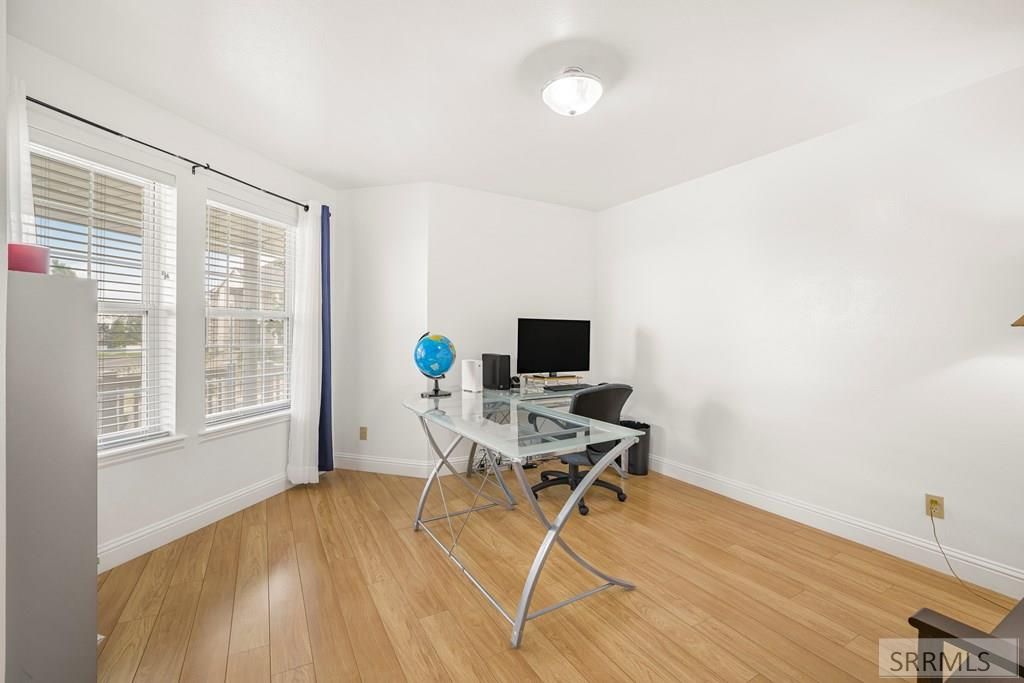 Image 7 of property listing at 1617 Calico Circle, Pocatello, ID 83201