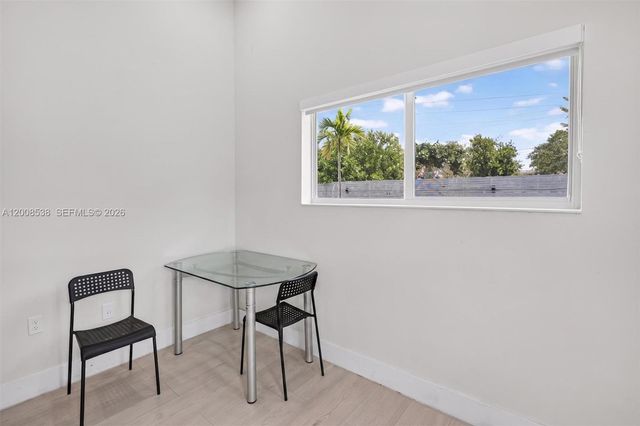 11811 SW 82nd Rd, Miami, FL 33156
