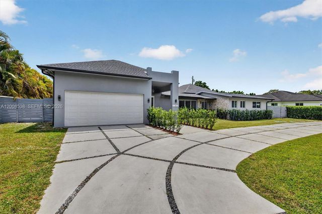 11811 SW 82nd Rd, Miami, FL 33156