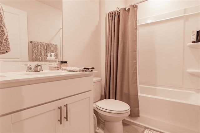 304 Oakmont Valley Trail, Seneca, SC 29678