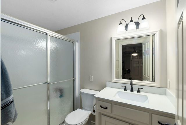 1748 S Cascade Pt, Andover, KS 67002