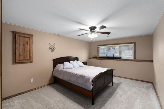 1748 S Cascade Pt, Andover, KS 67002