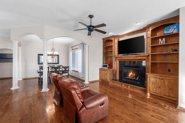 1748 S Cascade Pt, Andover, KS 67002