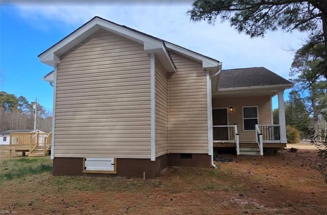 9975 Line Fence RD, Hayes, VA 23072