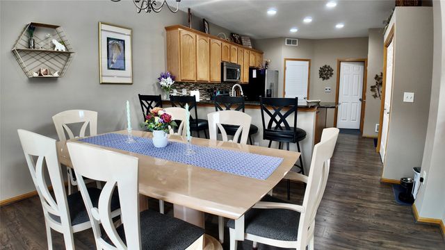277 S 79th Street 501, West Des Moines, IA 50266