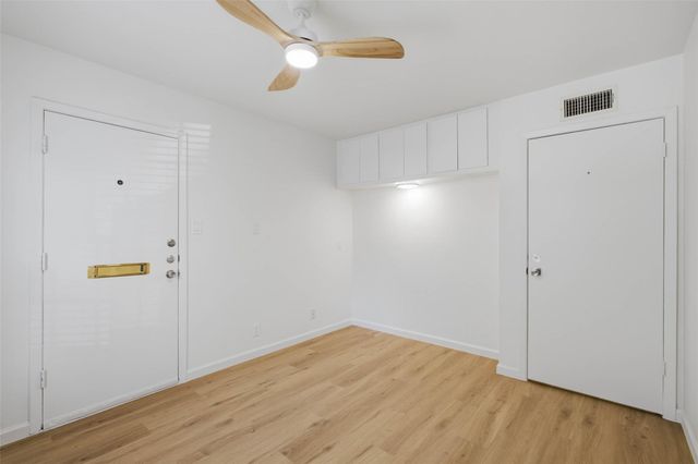 300 Crockett ST 119, Austin, TX 78704