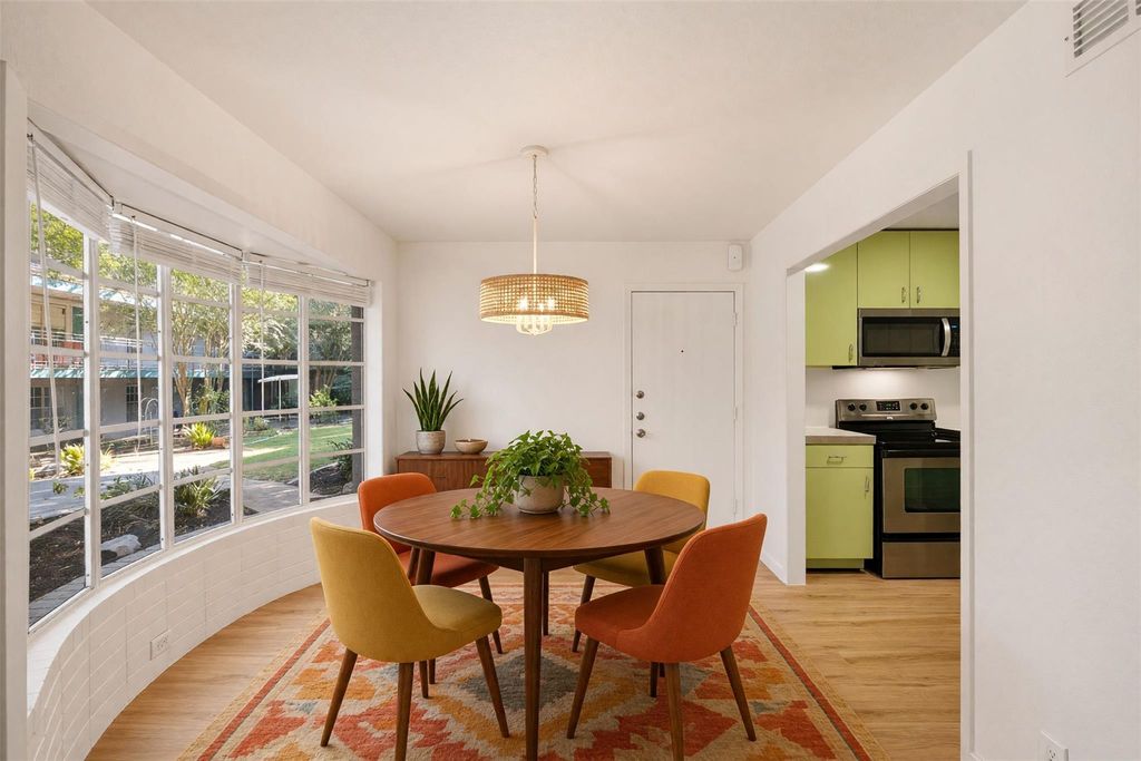 300 Crockett ST 119, Austin, TX 78704