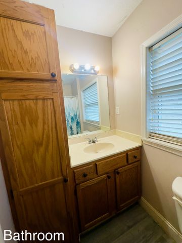 1611 Knob Creek Rd, Celina, TN 38551