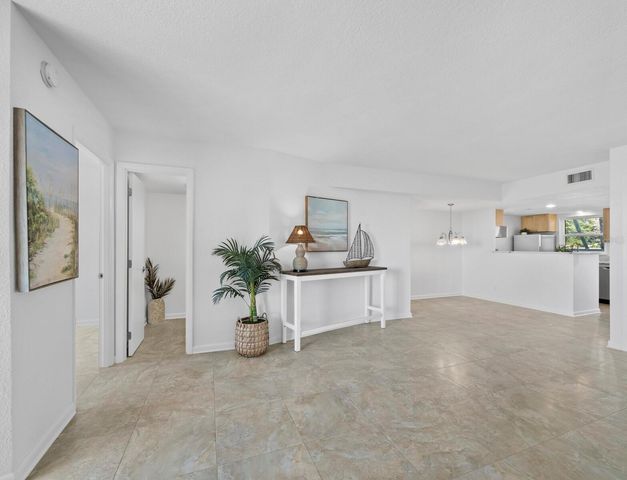 5231 GULF OF MEXICO DRIVE 104, Longboat Key, FL 34228