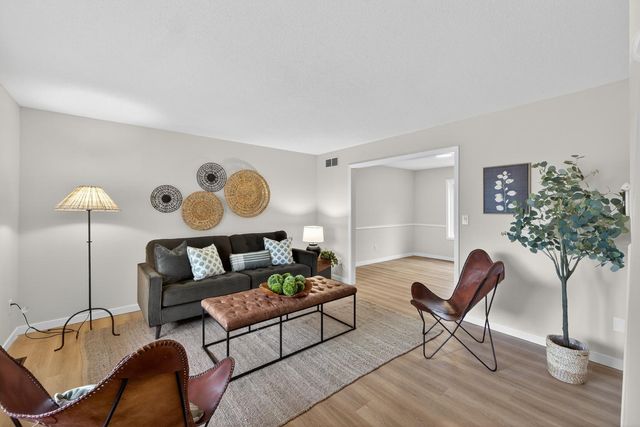 4406 Newcastle Lane NW, Rochester, MN 55901