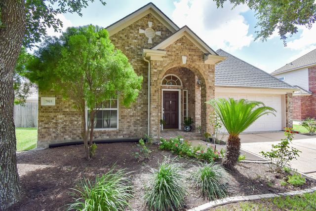 7915 Fall Hollow Drive, Houston, TX 77041