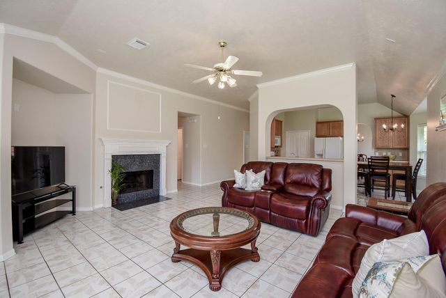 7915 Fall Hollow Drive, Houston, TX 77041