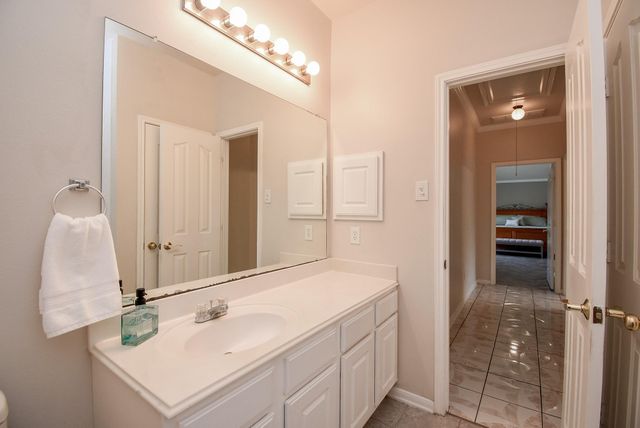 7915 Fall Hollow Drive, Houston, TX 77041