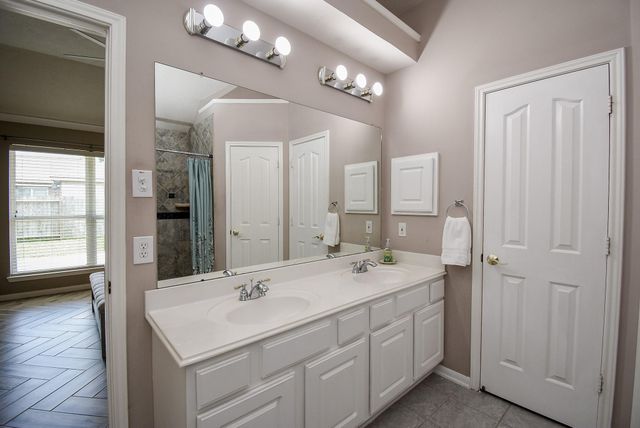 7915 Fall Hollow Drive, Houston, TX 77041