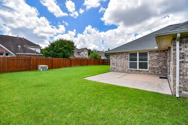 7915 Fall Hollow Drive, Houston, TX 77041