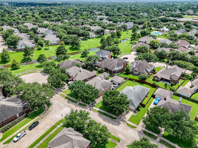 7915 Fall Hollow Drive, Houston, TX 77041