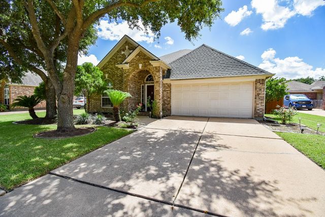7915 Fall Hollow Drive, Houston, TX 77041