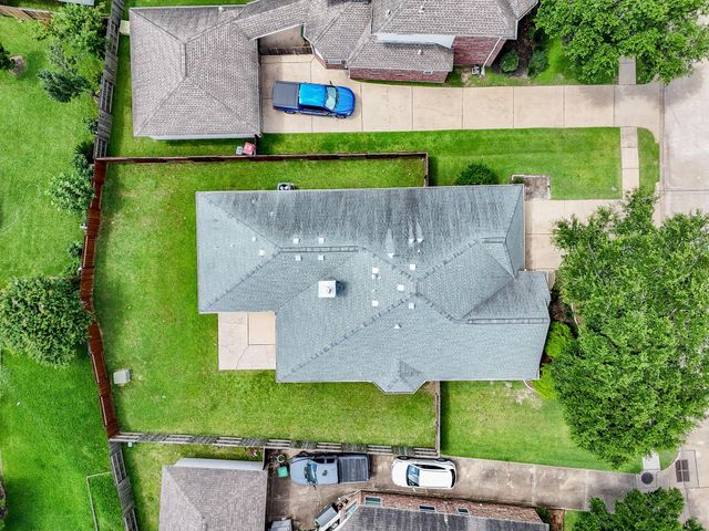 7915 Fall Hollow Drive, Houston, TX 77041